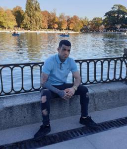 621317540: Chico busca chica en Valencia