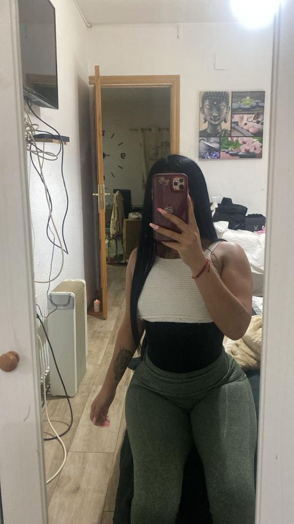 613269768: Chica busca chico en Madrid