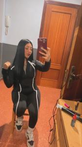 613269768: Chica busca chico en Madrid