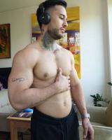 631253830: Chico busca chica en Madrid