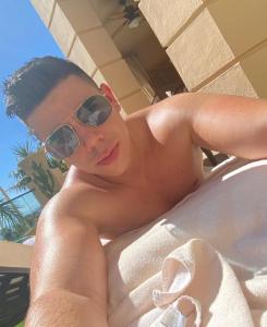 657385140: Chico busca chica en Las Palmas