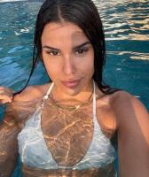 657339213: Chica busca chico en Ibiza