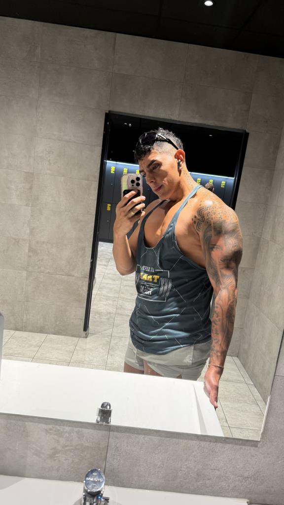 Chico busca chica en Valencia: 