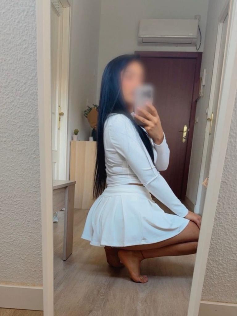 631852604: Chica busca chico en Madrid