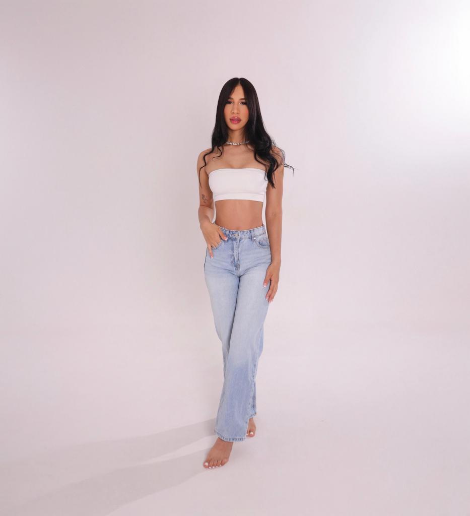 647189691: Chica busca chico en Málaga