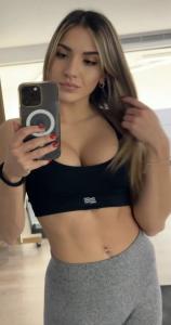 695129840: Chica busca chico en Madrid