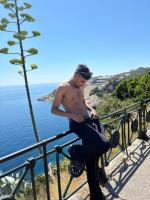 610332209: Chico busca chica en Sevilla