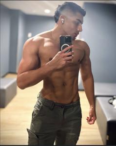 674504023: Chico busca chica en Madrid