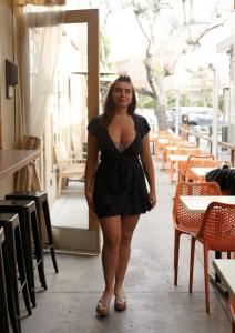 607836243: Chica busca chico en Cádiz