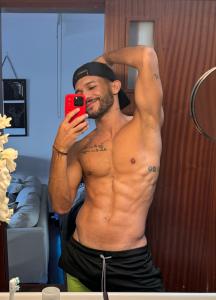 Chico busca chica en Las Palmas: 