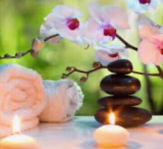 614077693: Chica busca chico en Sevilla