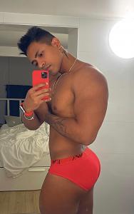 Chico busca chica en Málaga: 