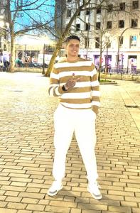 Chico busca chica en Málaga: 