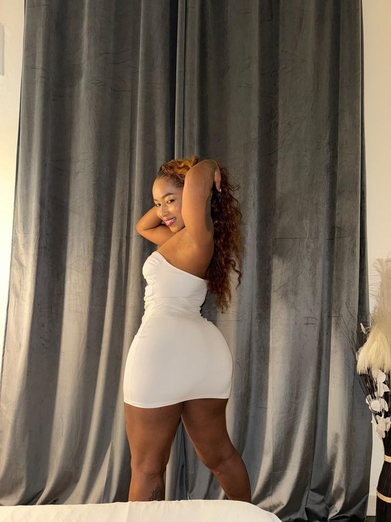 604340932: Chica busca chico en Valencia