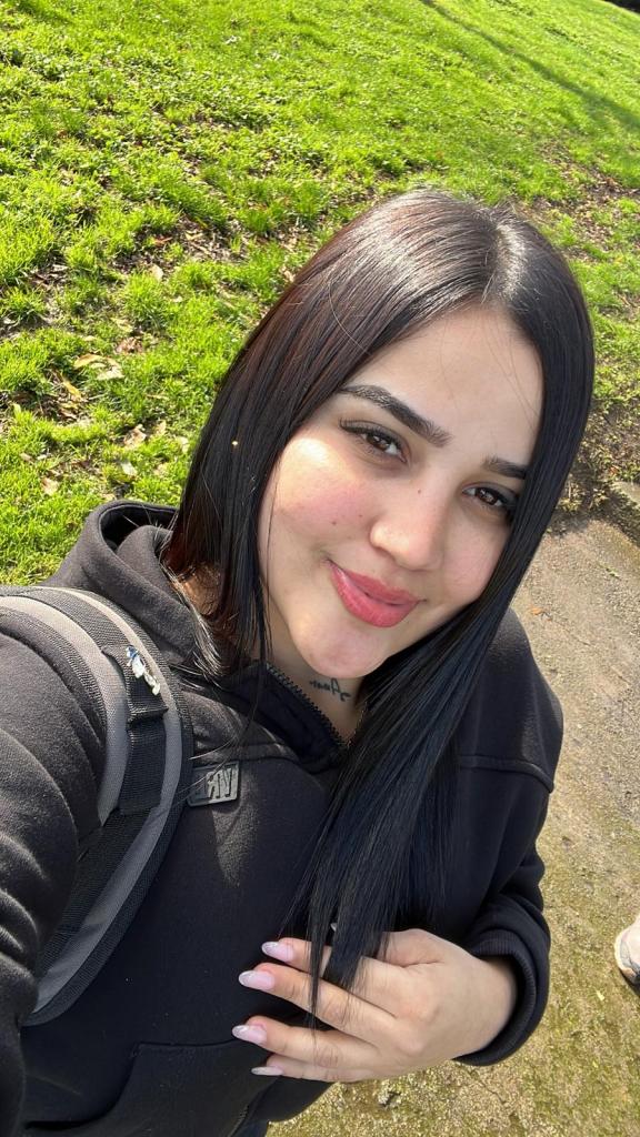 613900849: Chica busca chico en Cantabria