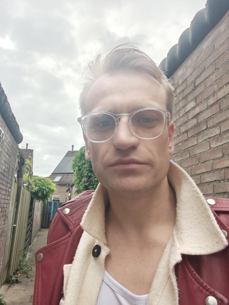 Chico busca chica en Ibiza: 