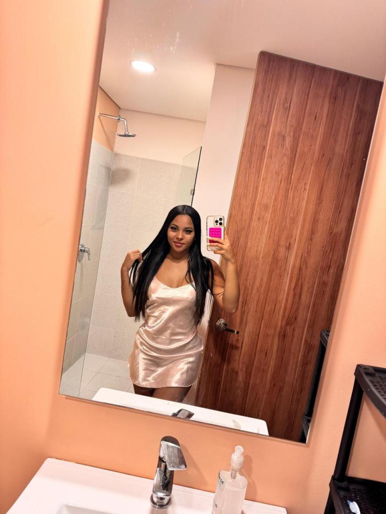 695805076: Chica busca chico en Salamanca