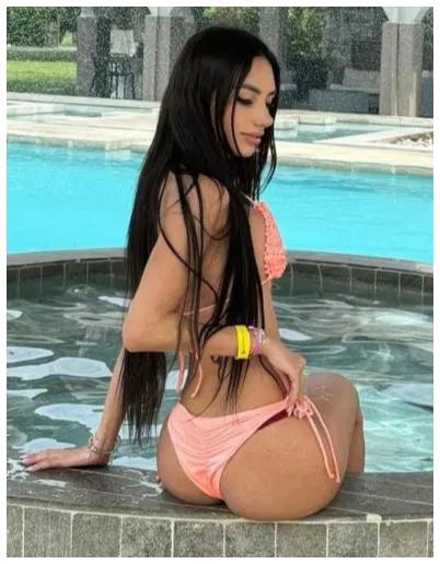 666314526: Chica busca chico en Ibiza