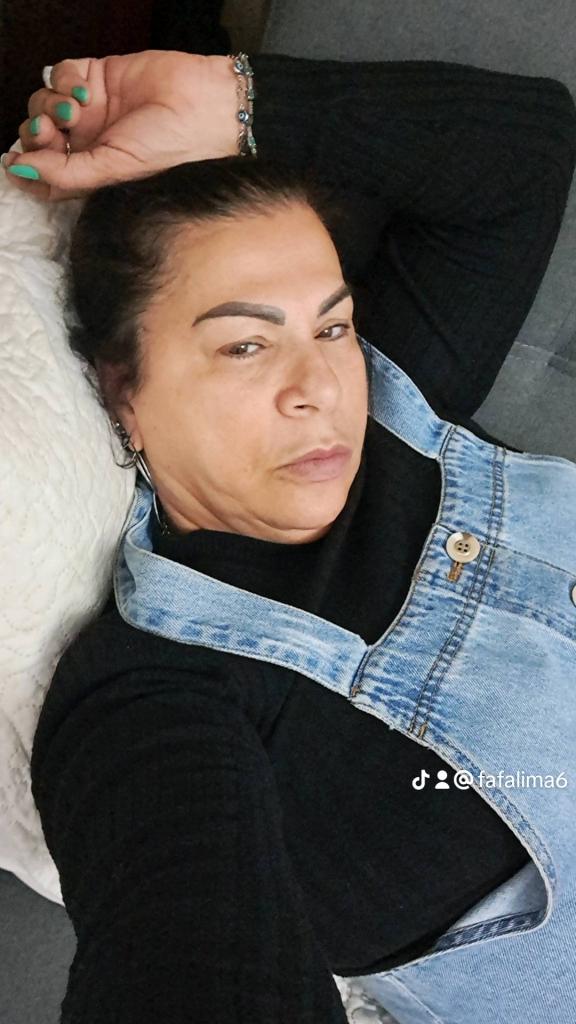 605441210: Chica busca chico en Pontevedra