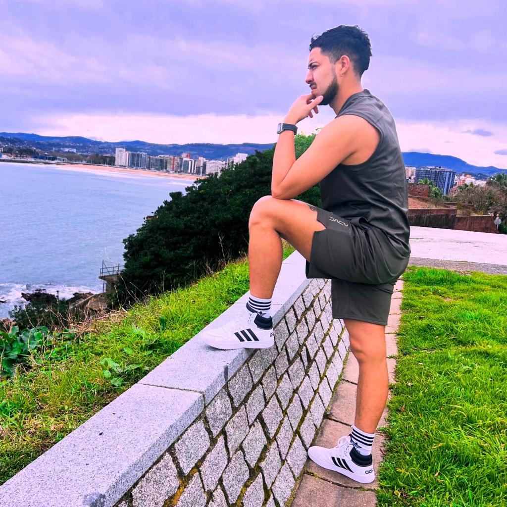 604118311: Chico busca chica en Asturias