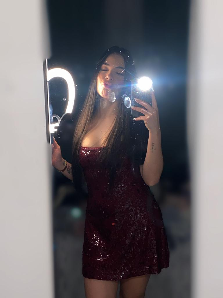 632398348: Chica busca chico en Barcelona