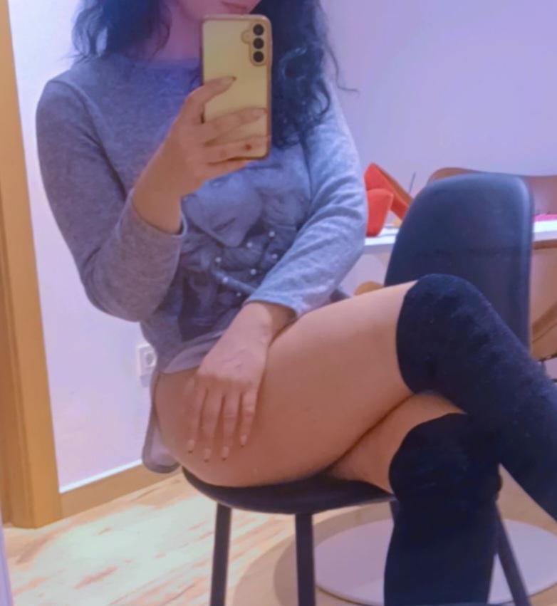 742075149: Chica busca chico en Valladolid
