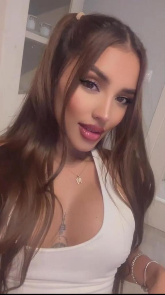 612509334: Chica busca chico en Barcelona