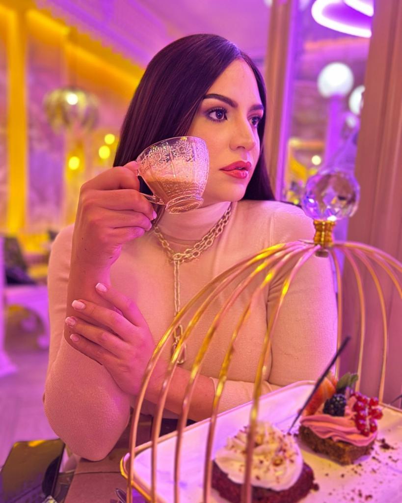 663070975: Travesti en Málaga