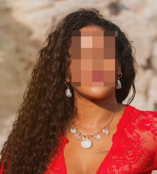 Chica busca chico en Ibiza: 