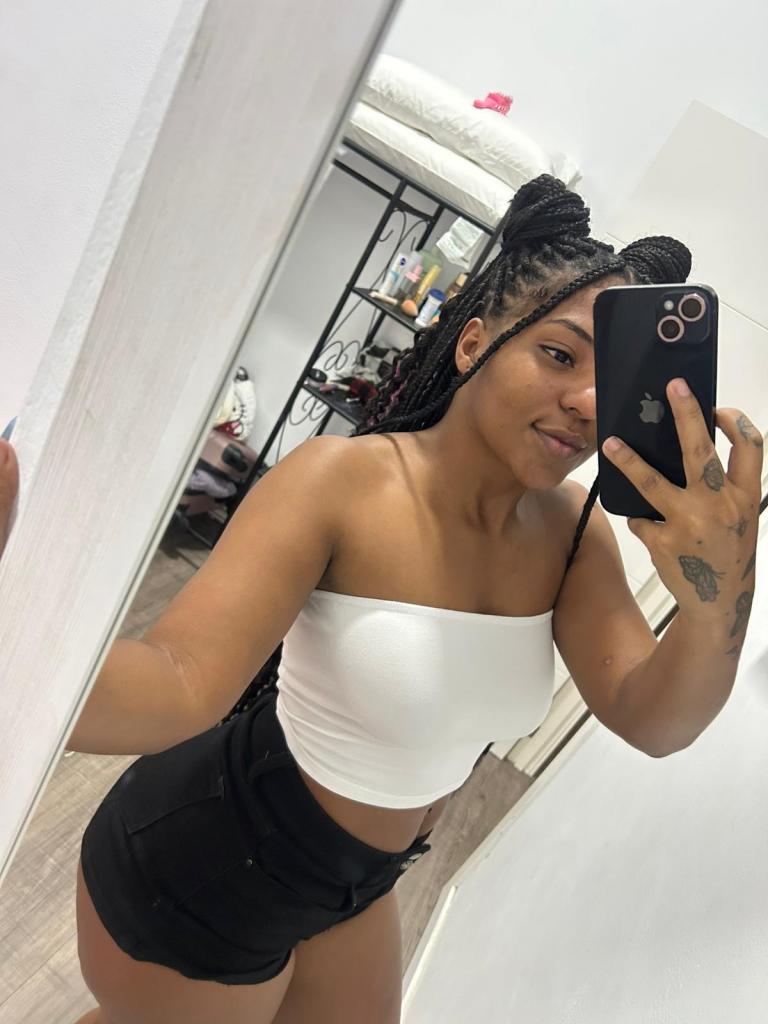 Chica busca chico en Sevilla: 