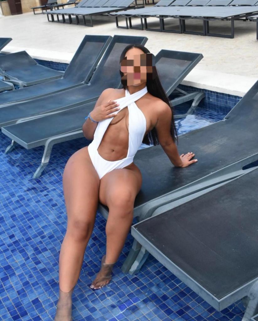 742032725: Chica busca chico en Cuenca