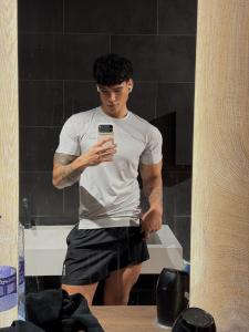 662452942: Chico busca chica en Valencia