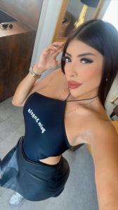 631294369: Chica busca chico en Barcelona