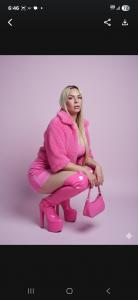 604295689: Chica busca chico en Málaga