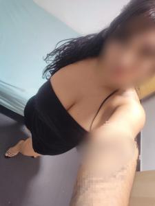 613376814: Chica busca chico en Barcelona