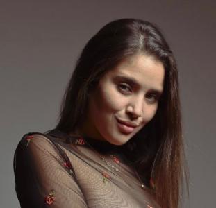 613998260: Chica busca chico en Orense