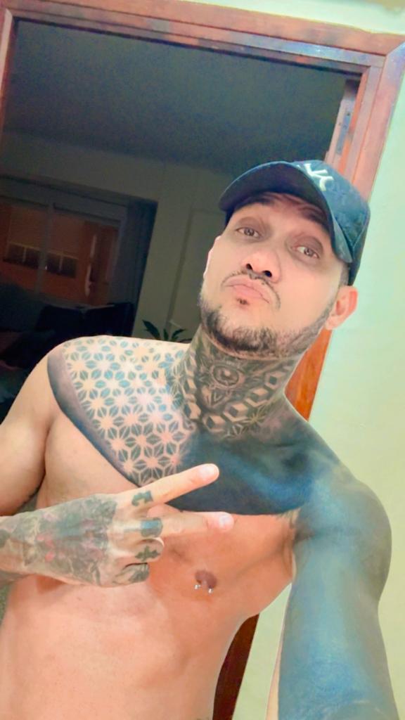 627665831: Chico busca chica en Valencia