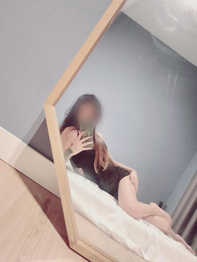 642053631: Chica busca chico en Málaga