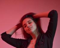 613998260: Chica busca chico en Orense