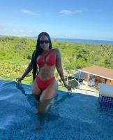 664085854: Chica busca chico en Granada