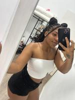 664229984: Chica busca chico en Sevilla