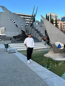 Chico busca chica en Barcelona: 