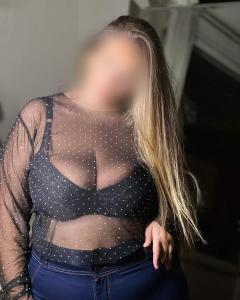 643779211: Chica busca chico en La Coruña