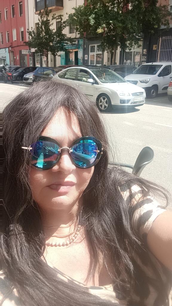 677396678: Travesti en Lugo