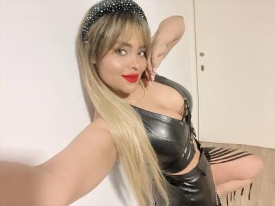 Chica busca chico en Ibiza: 