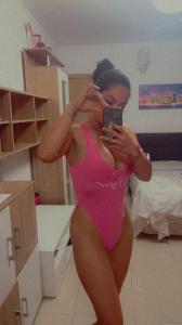 677593134: Chica busca chico en Cádiz