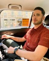 615945076: Chico busca chica en Madrid