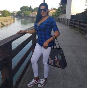 632564517: Transexual en Gerona