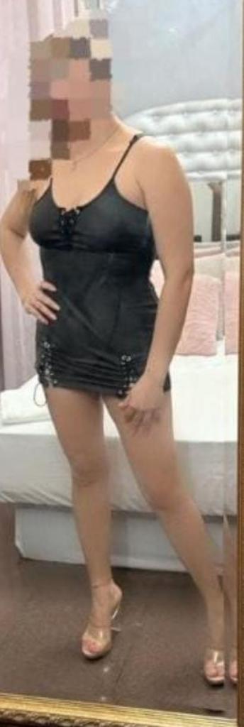 Chica busca chico en Almería: Chica busca chico