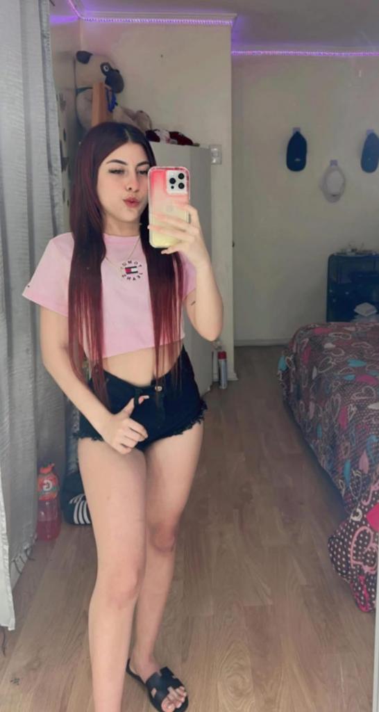 674705981: Chica busca chico en Barcelona